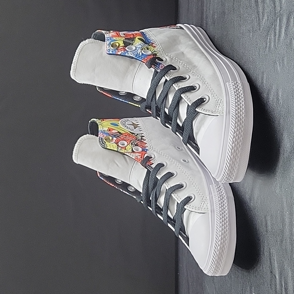 Converse High Top Brand new.